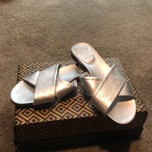 Vince Camuto Silver Slide (size 7 1/2)
